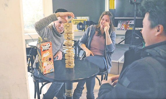 Spiel und Spass im Café Mazay. (Bild: zVg) P10157442_AfdN_04_2025_HIGH 20-2_rgb-min.jpg
